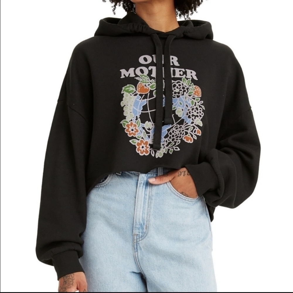 Levi's®Our Mother Graphic Cropped Hoodie Size M